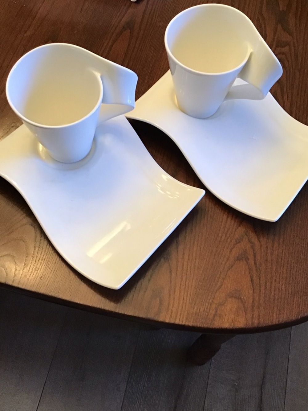Villeroy & Boch White Curved Porcelain Mug and Plate Set